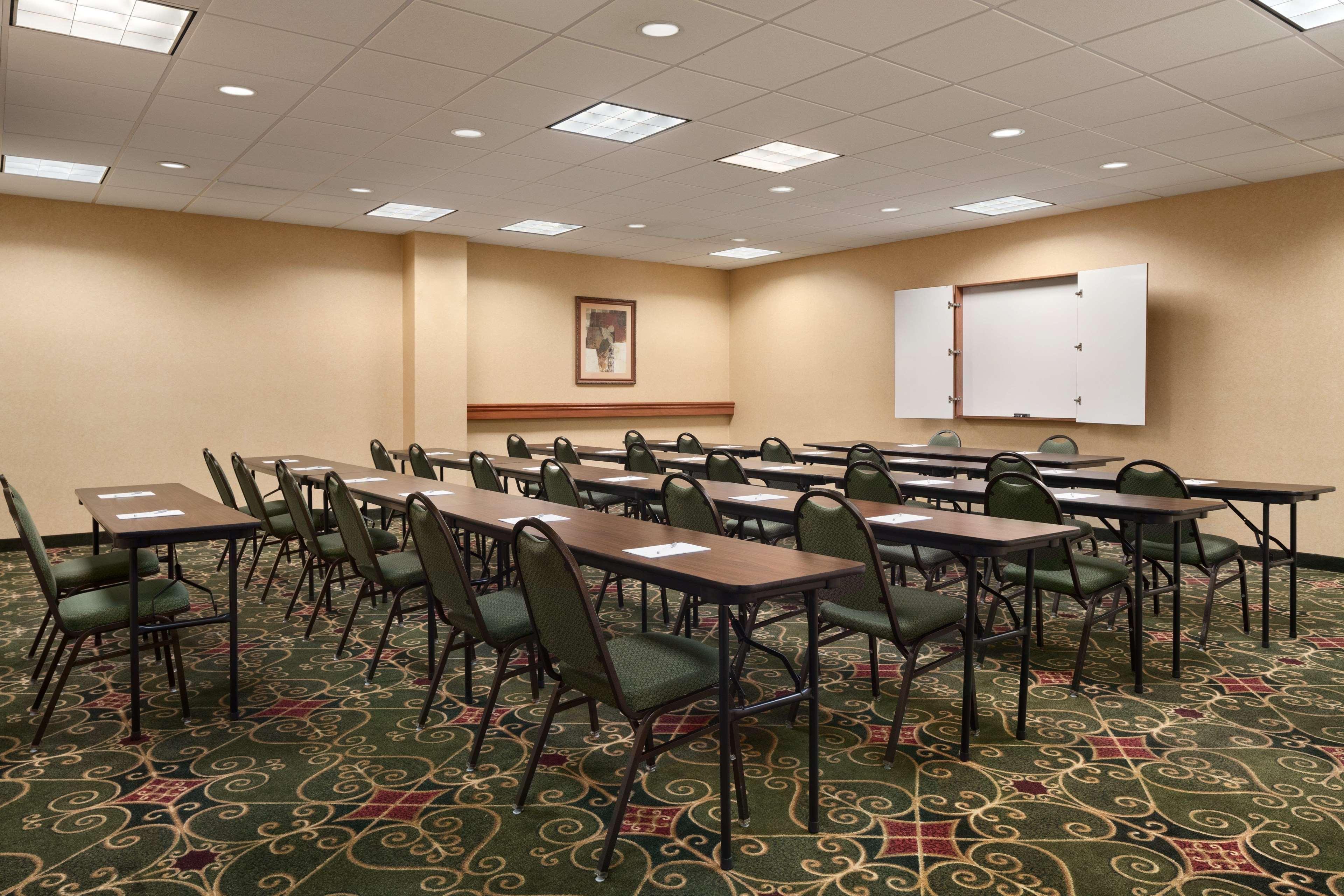Hampton Inn Belle Vernon Exteriör bild