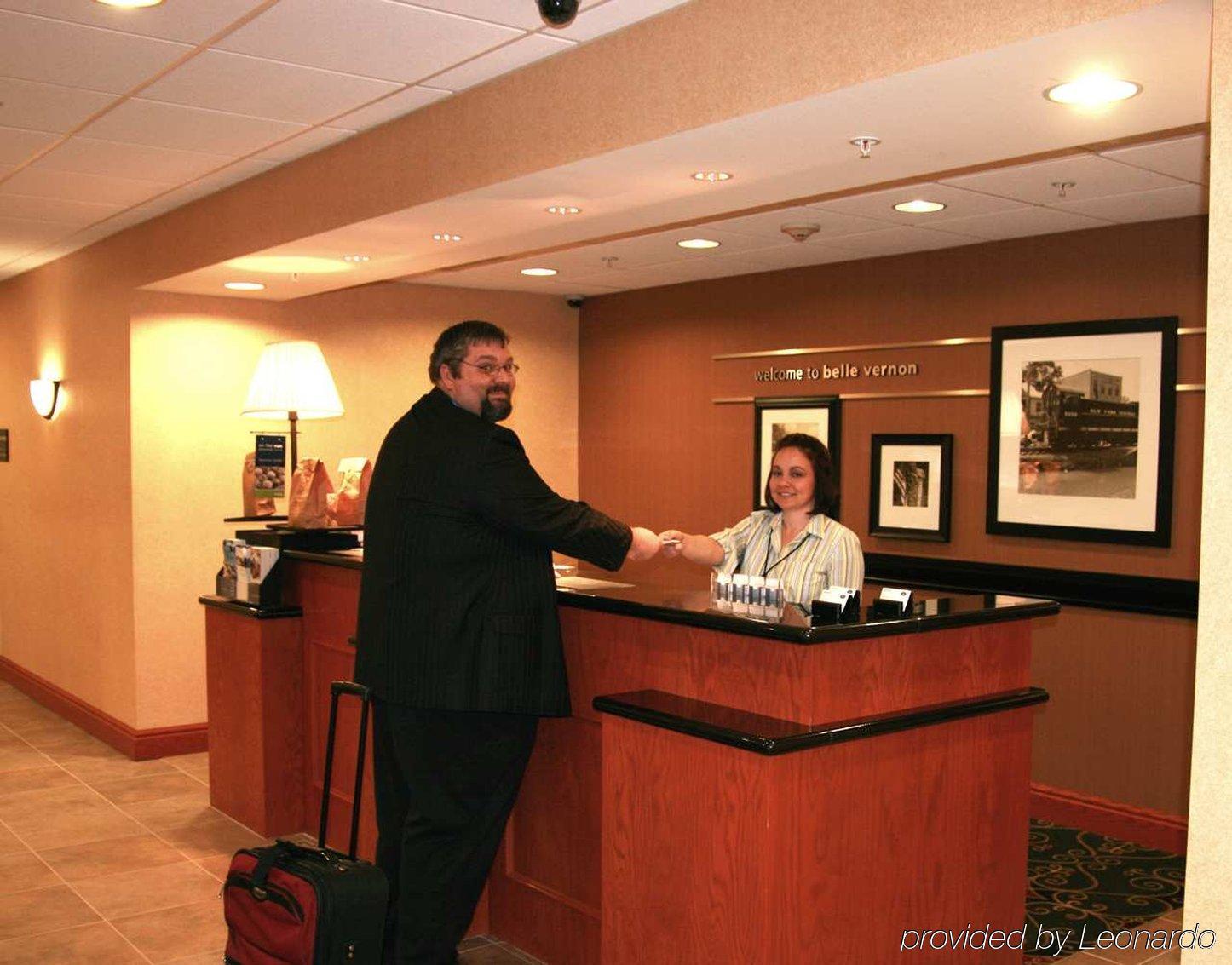 Hampton Inn Belle Vernon Inreriör bild