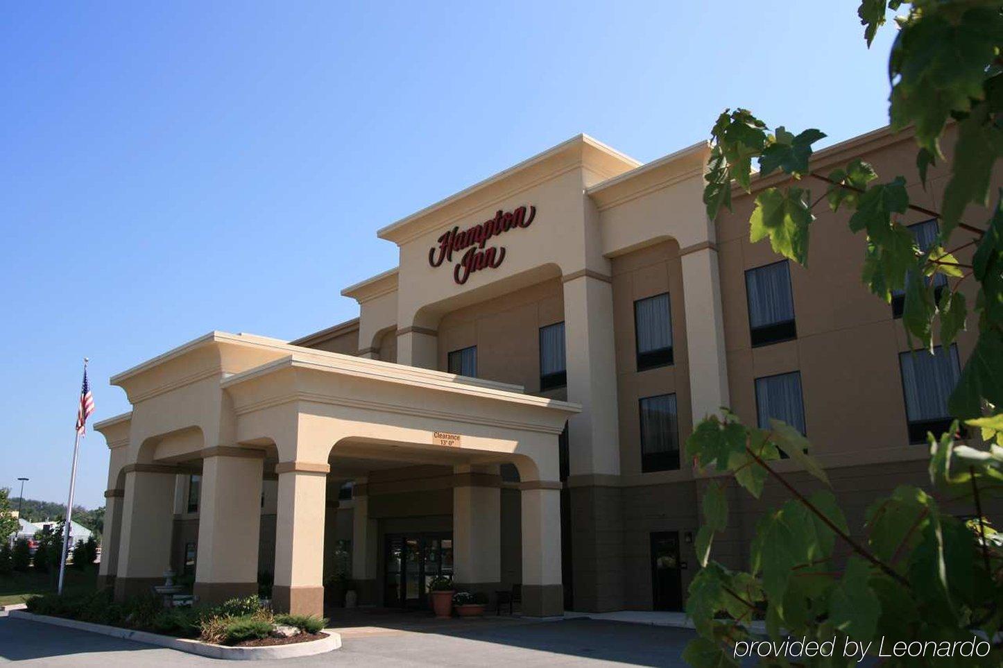 Hampton Inn Belle Vernon Exteriör bild