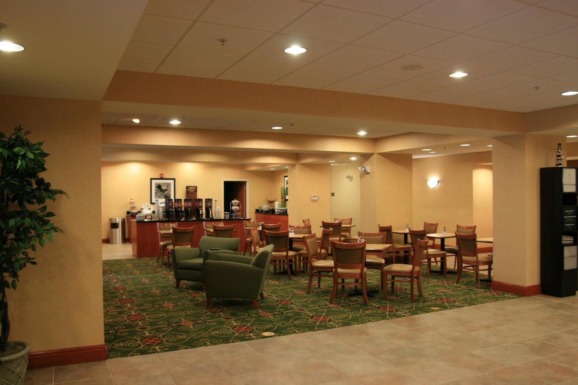Hampton Inn Belle Vernon Exteriör bild