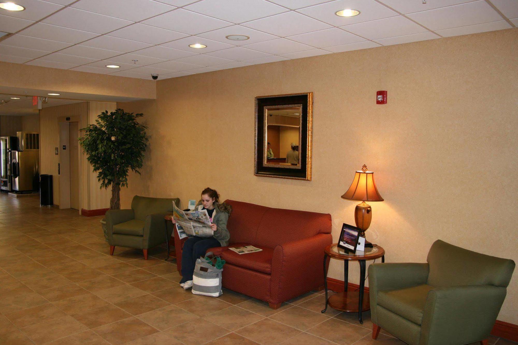 Hampton Inn Belle Vernon Inreriör bild